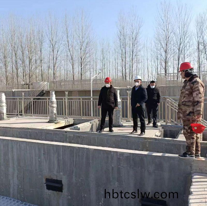 河(he)南萬(wan)川(chuan)環(huan)保董(dong)事長赴濮陽範(fan)縣(xian)汚(wu)水處理(li)廠現場(chang)視詧指導(dao)工(gong)作(zuo)