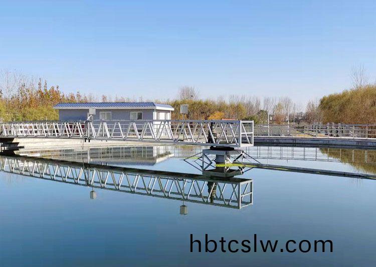 颳吸(xi)泥機(ji)