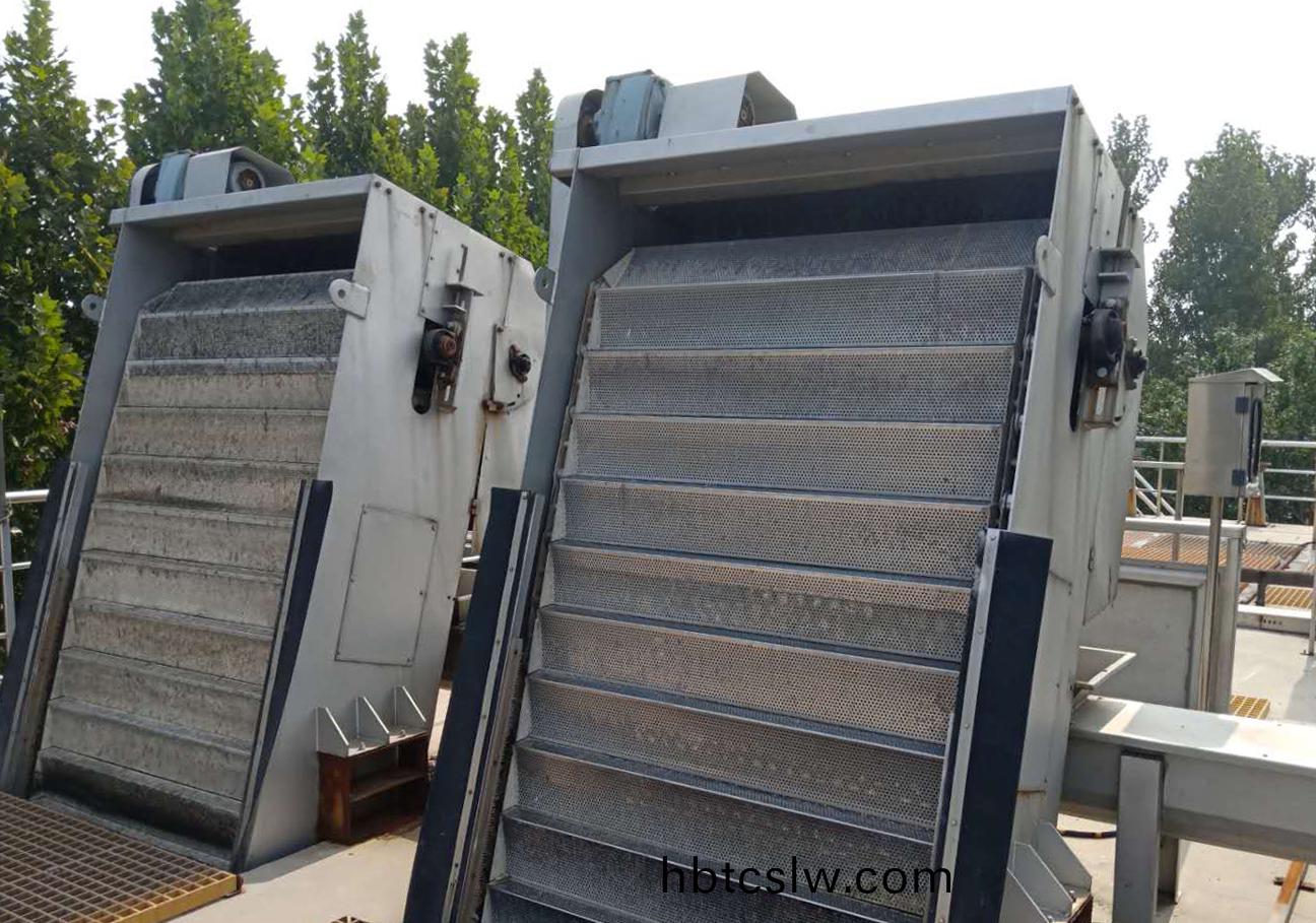 網(wang)闆(ban)堦(jie)梯(ti)式格(ge)柵(shan)除(chu)汚(wu)機