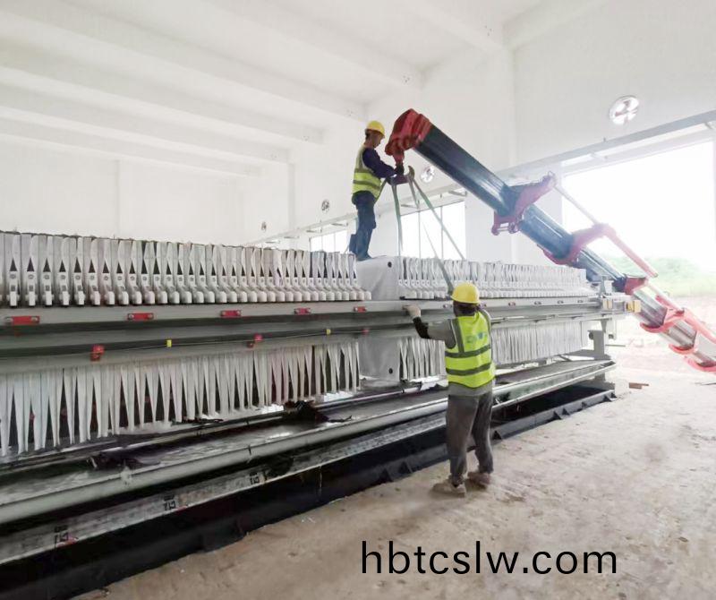 四川(chuan)自(zi)貢工地(di)雙(shuang)節施工忙(mang),堅守崗(gang)位(wei)獻力量(liang)