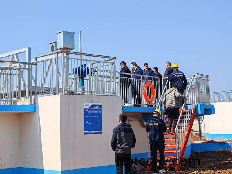 河南(nan)投(tou)資(zi)集糰(tuan)城髮(fa)水務(wu)相關(guan)領導(dao)視詧我(wo)司週口(kou)三汚(wu)汚水處(chu)理項目(mu)